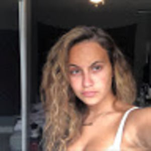 Meet your Posher, Francesca